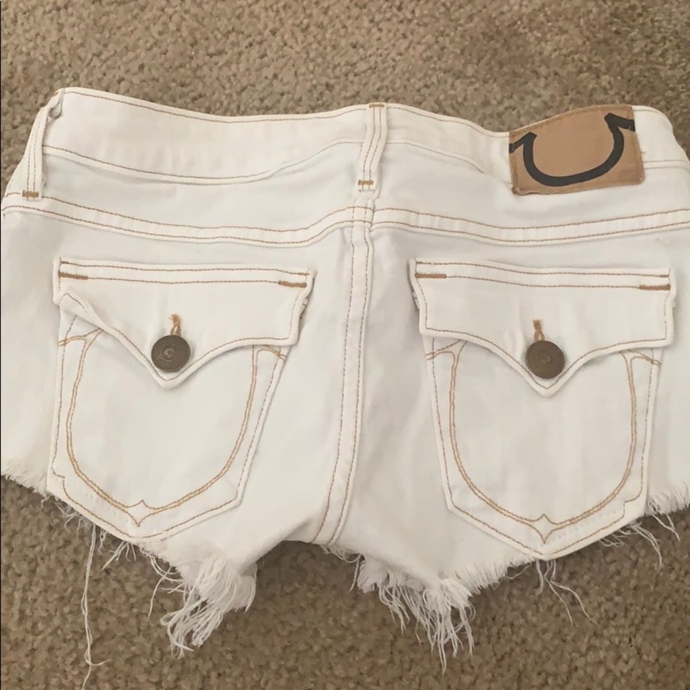 White-True Religion Shorts -27 - Picture 3 of 4